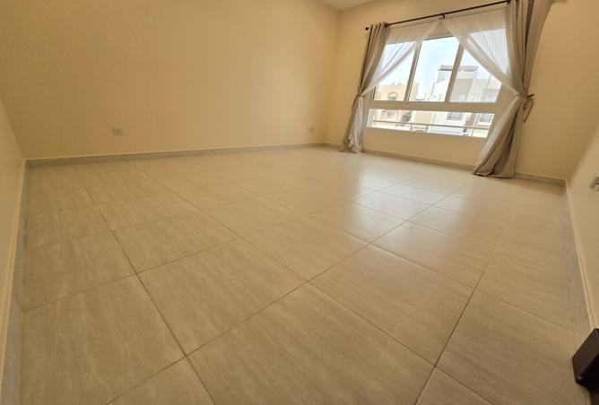 967055 - Property Image 2