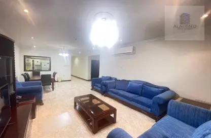Living Room image for: Apartment - 3 Bedrooms - 2 Bathrooms for rent in Al Juffair - Capital Governorate, Image 1