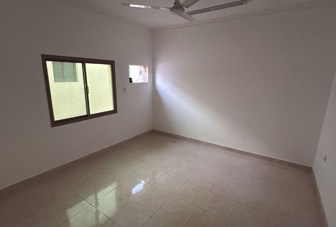 988859 - Property Image 2