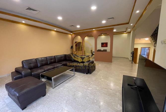 974599 - Property Image 3