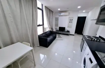 شقة - غرفة نوم - 1 حمام للايجار في شارع المعارض - الحورة - محافظة العاصمة