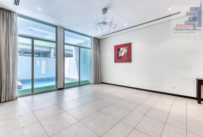 863967 - Property Image 2