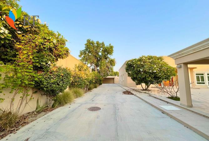 960307 - Property Image 2