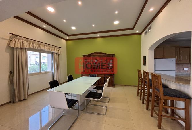 967216 - Property Image 2