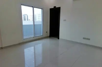 Apartment - 3 Bedrooms - 5 Bathrooms for rent in Hidd - Muharraq Governorate
