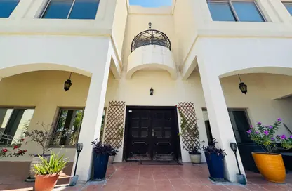 Villa - 5 Bedrooms - 7 Bathrooms for rent in Tubli - Central Governorate
