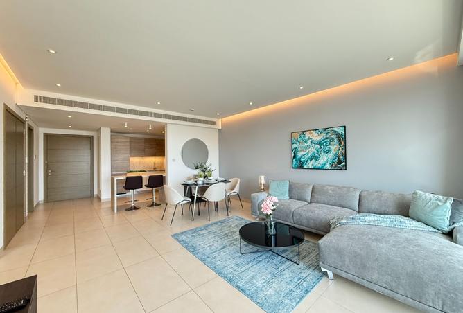 983285 - Property Image 2