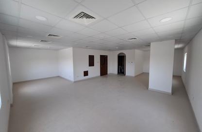 Office Space - Studio - 2 Bathrooms for rent in Um Al Hasam - Manama - Capital Governorate