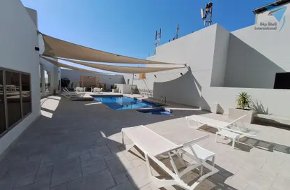 Apartment - 2 Bedrooms - 3 Bathrooms for rent in Al Juffair - Capital Governorate