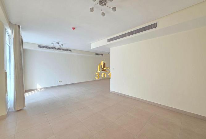 970015 - Property Image 2