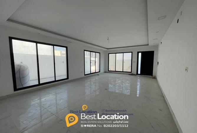 884846 - Property Image 2