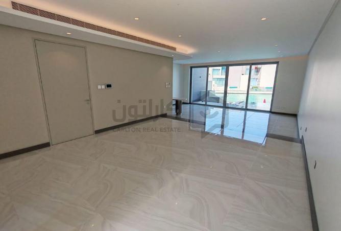 957808 - Property Image 2