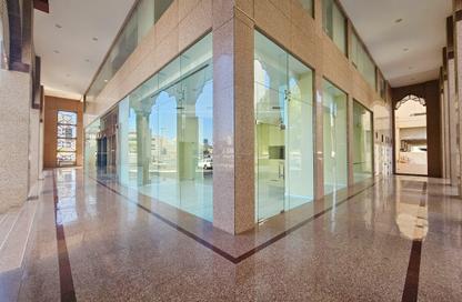 Show Room - Studio - 2 Bathrooms for rent in Diplomatic Area - Manama - Capital Governorate