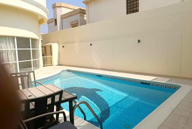 960371 - Property Image 2