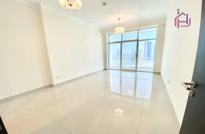 Empty Room image for: Apartment - 1 Bedroom - 2 Bathrooms for sale in Sanabis - Manama - Capital Governorate, Image 1