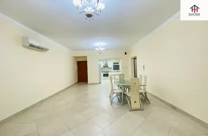 Apartment - 2 Bedrooms - 2 Bathrooms for rent in Al Burhama - Manama - Capital Governorate