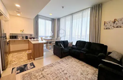 Living Room image for: Apartment - 3 Bedrooms - 3 Bathrooms for rent in Marassi Boulevard - Diyar Al Muharraq - Muharraq Governorate, Image 1