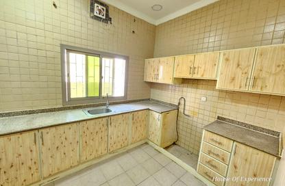 Apartment - 2 Bedrooms - 2 Bathrooms for rent in Jid Ali - Central Governorate