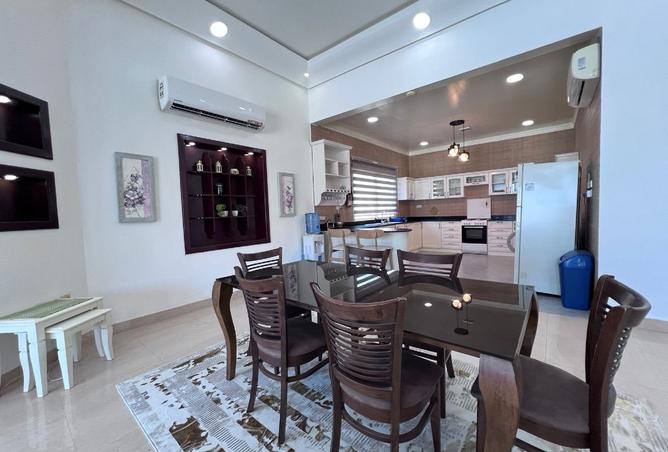 960607 - Property Image 2