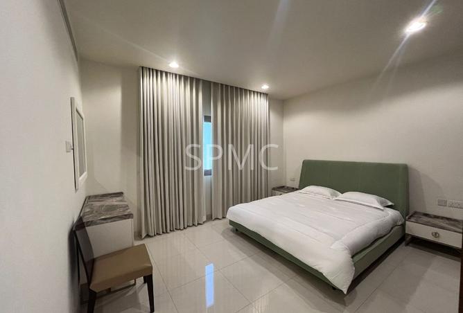 975813 - Property Image 3