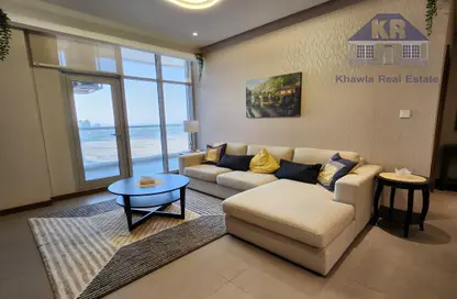 Living Room image for: Apartment - 1 Bedroom - 2 Bathrooms for rent in Seef - Capital Governorate, Image 1