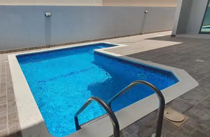 Villa - 3 Bedrooms - 4 Bathrooms for rent in Galali - Muharraq Governorate
