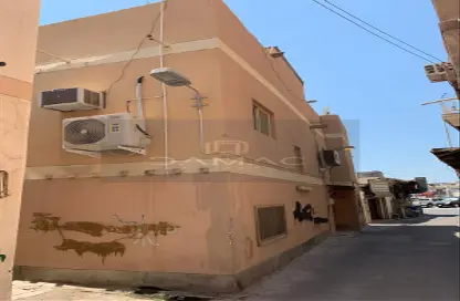 عمارة بالكامل - 4 غرف نوم - 5 حمامات للبيع في جدحفص - المحافظة الشمالية