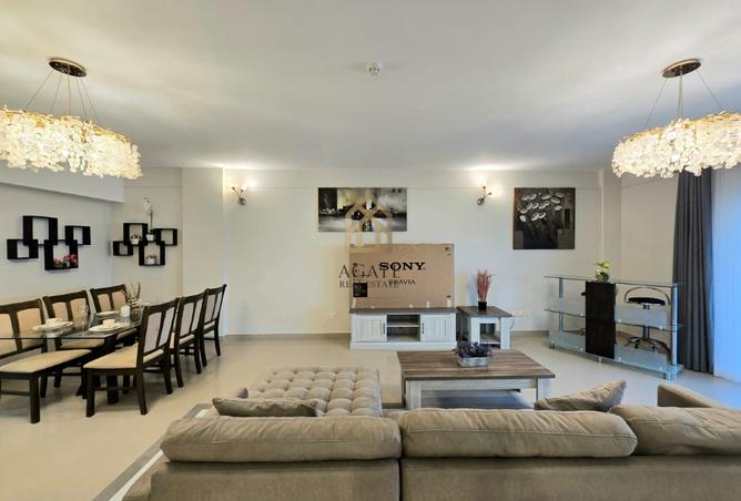 982138 - Property Image 2