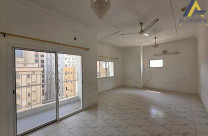 Apartment - 3 Bedrooms - 2 Bathrooms for rent in Exhibition Road - Hoora - Capital Governorate