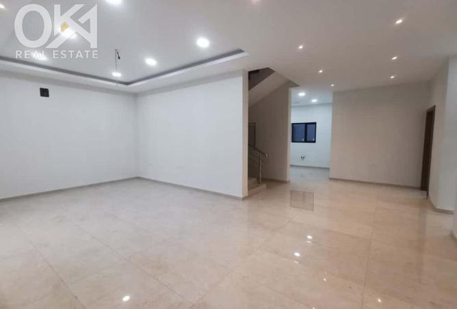 976795 - Property Image 2