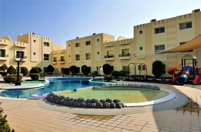 Pool image for: Villa - 4 Bedrooms - 4 Bathrooms for rent in Saar - Northern Governorate, Image 1