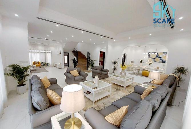 988051 - Property Image 2