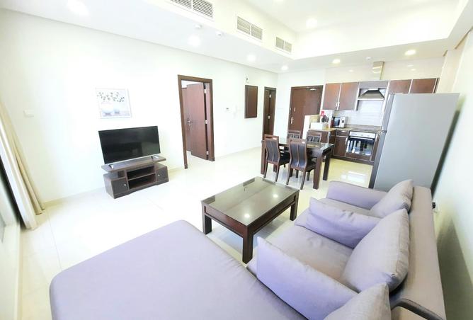 985391 - Property Image 2