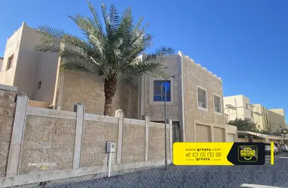 فيلا - 5 غرف نوم - 4 حمامات للبيع في الزنج - المنامة - محافظة العاصمة