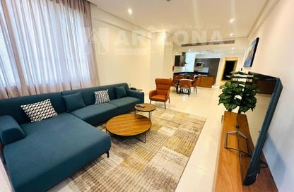 Apartment - 2 Bedrooms - 4 Bathrooms for rent in Al Juffair - Capital Governorate