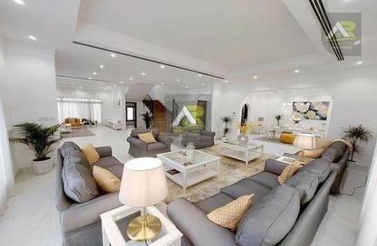 Villa - 4 Bedrooms - 5 Bathrooms for rent in Saar - Northern Governorate