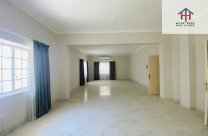 فيلا - 4 غرف نوم - 3 حمامات للايجار في السقية - المنامة - محافظة العاصمة