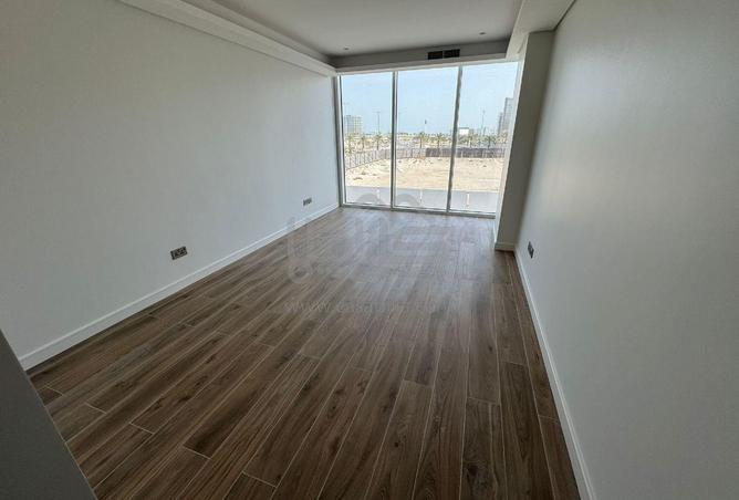 983498 - Property Image 3