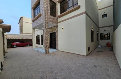 Villa - 6 Bedrooms - 5 Bathrooms for rent in Hidd - Muharraq Governorate
