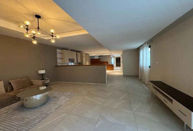 965943 - Property Image 2