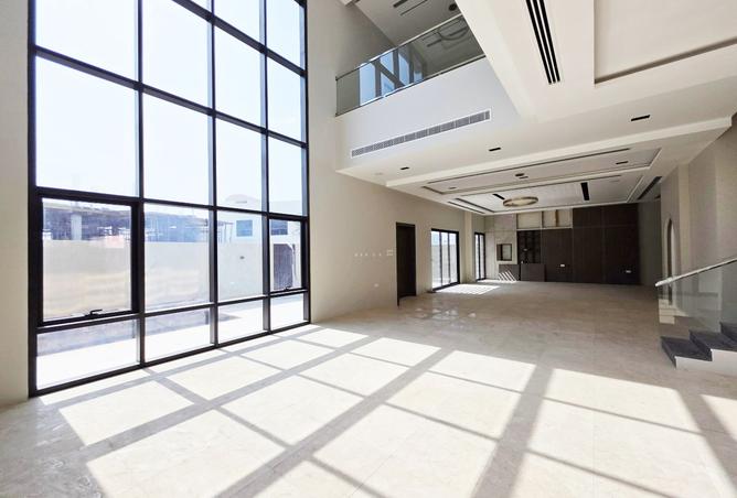 979806 - Property Image 3