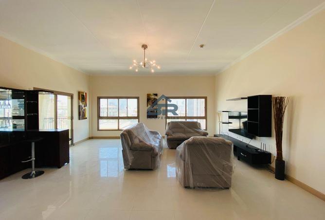 922262 - Property Image 3