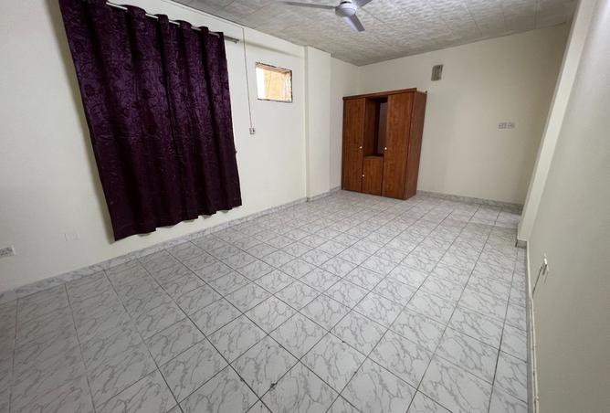 965220 - Property Image 2