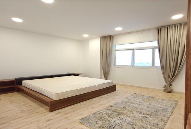 967530 - Property Image 2