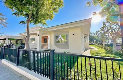 Villa - 3 Bedrooms - 4 Bathrooms for rent in Sanabis - Manama - Capital Governorate