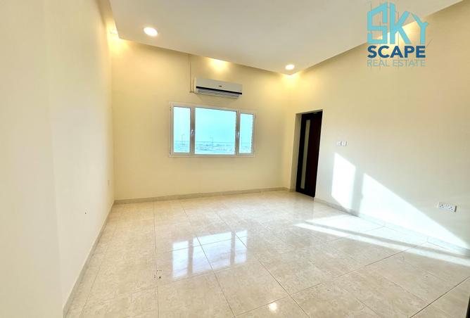 983437 - Property Image 2