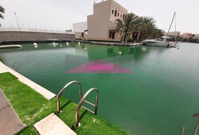 988202 - Property Image 2