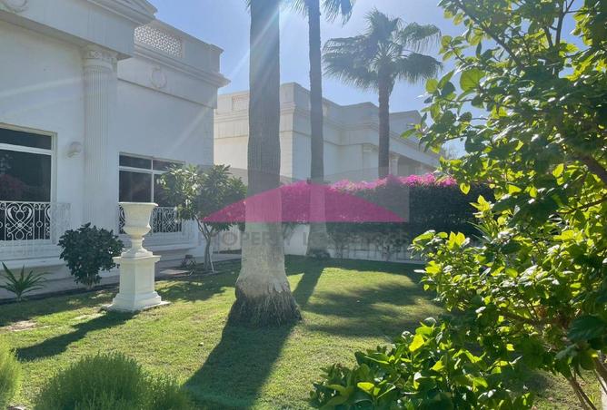 982417 - Property Image 2