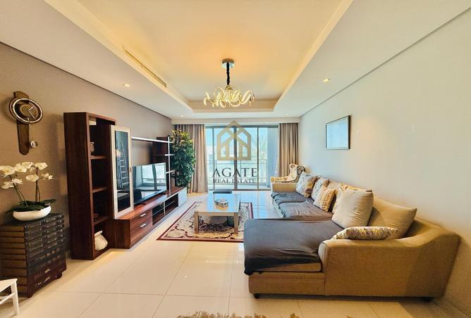 956201 - Property Image 2