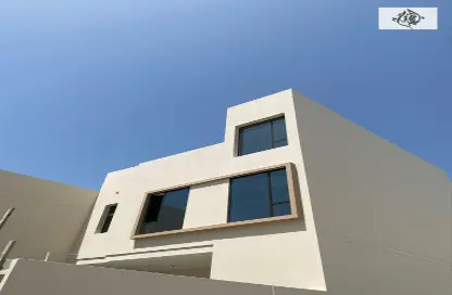 Villa - 4 Bedrooms - 4 Bathrooms for sale in Busaiteen - Muharraq Governorate
